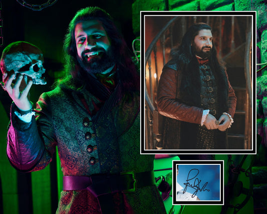 KAYVAN NOVAK SIGNED WHAT WE DO IN THE SHADOWS PHOTO MOUNT