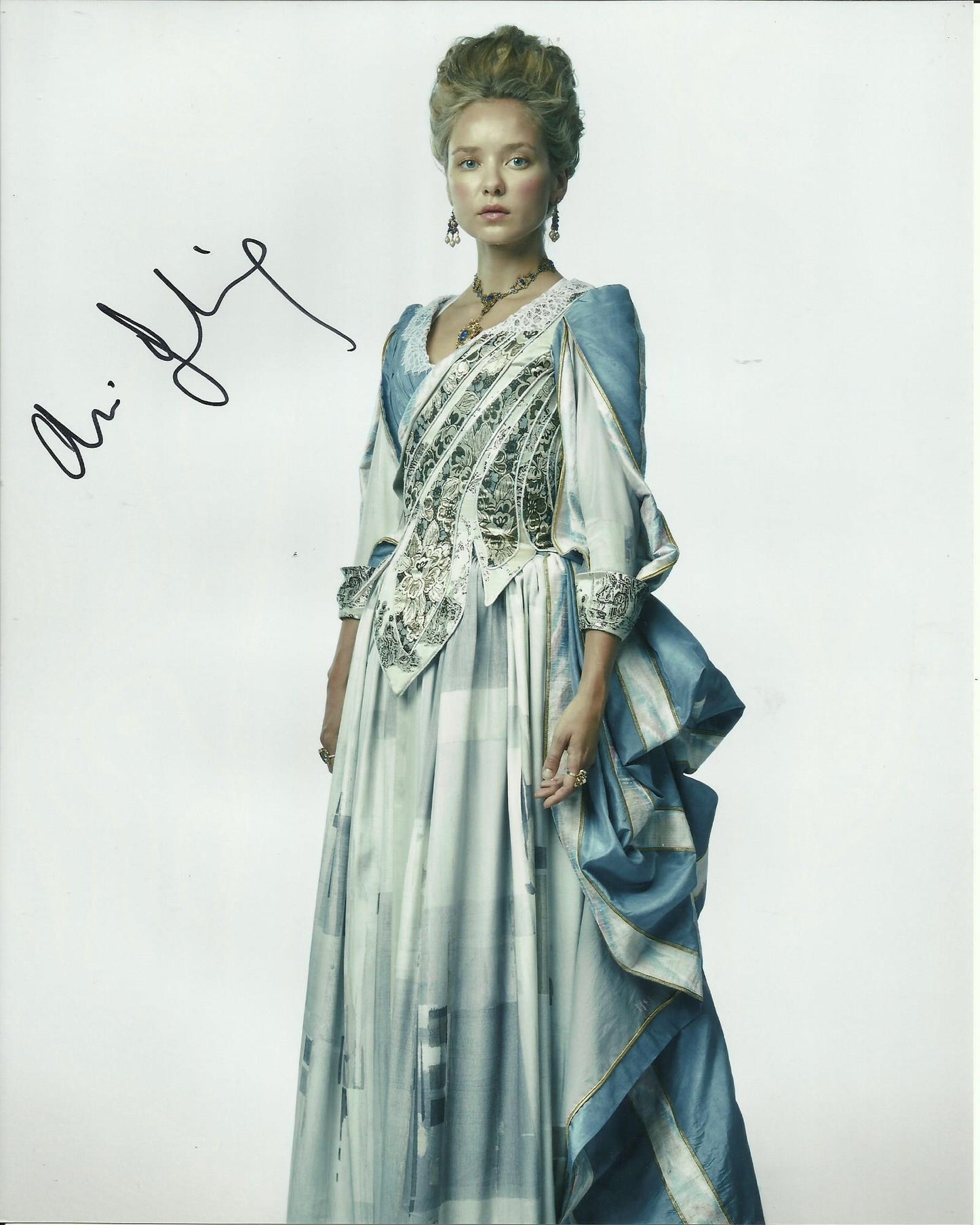 ALEXANDRA DOWLING SIGNED THE MUSKETEERS 8X10 PHOTO (2)