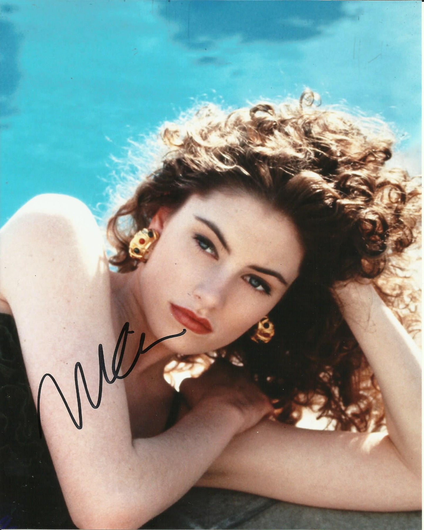 MADCHEN AMICK SIGNED SEXY 10X8 PHOTO