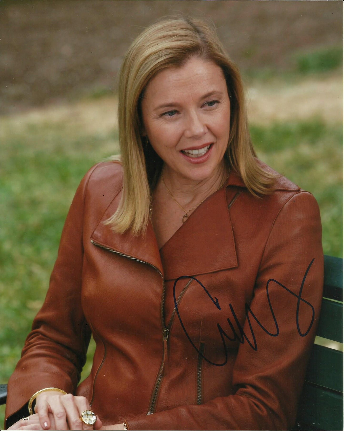 ANNETTE BENING SIGNED SEXY 8X10 PHOTO (3)