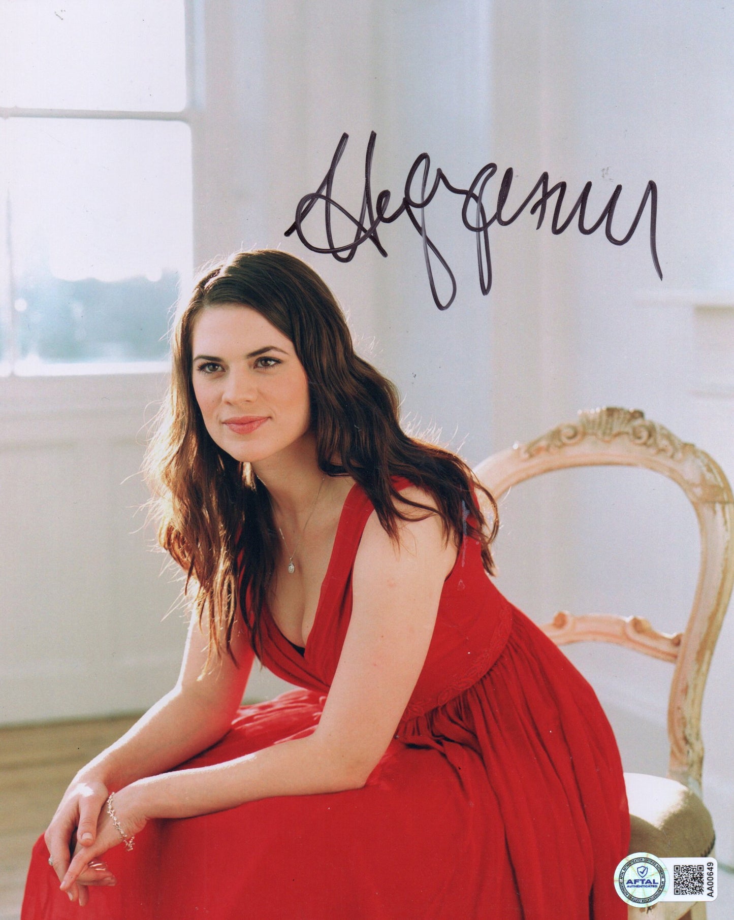 HAYLEY ATWELL SIGNED SEXY 10X8 PHOTO (4) ALSO AFTAL AUTHENTICATION