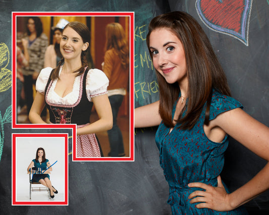 ALISON BRIE SIGNED COMMUNITY PHOTO MOUNT