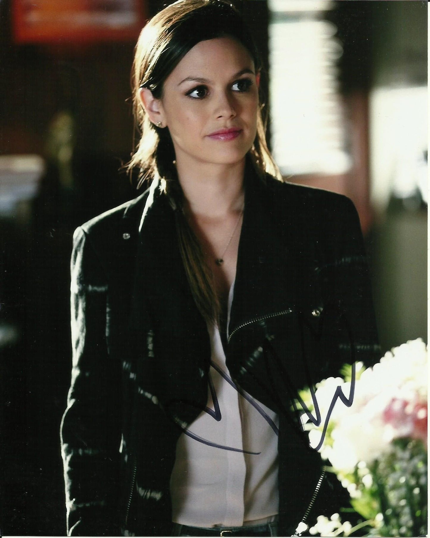 RACHEL BILSON SIGNED HART OF DIXIE 10X8 PHOTO