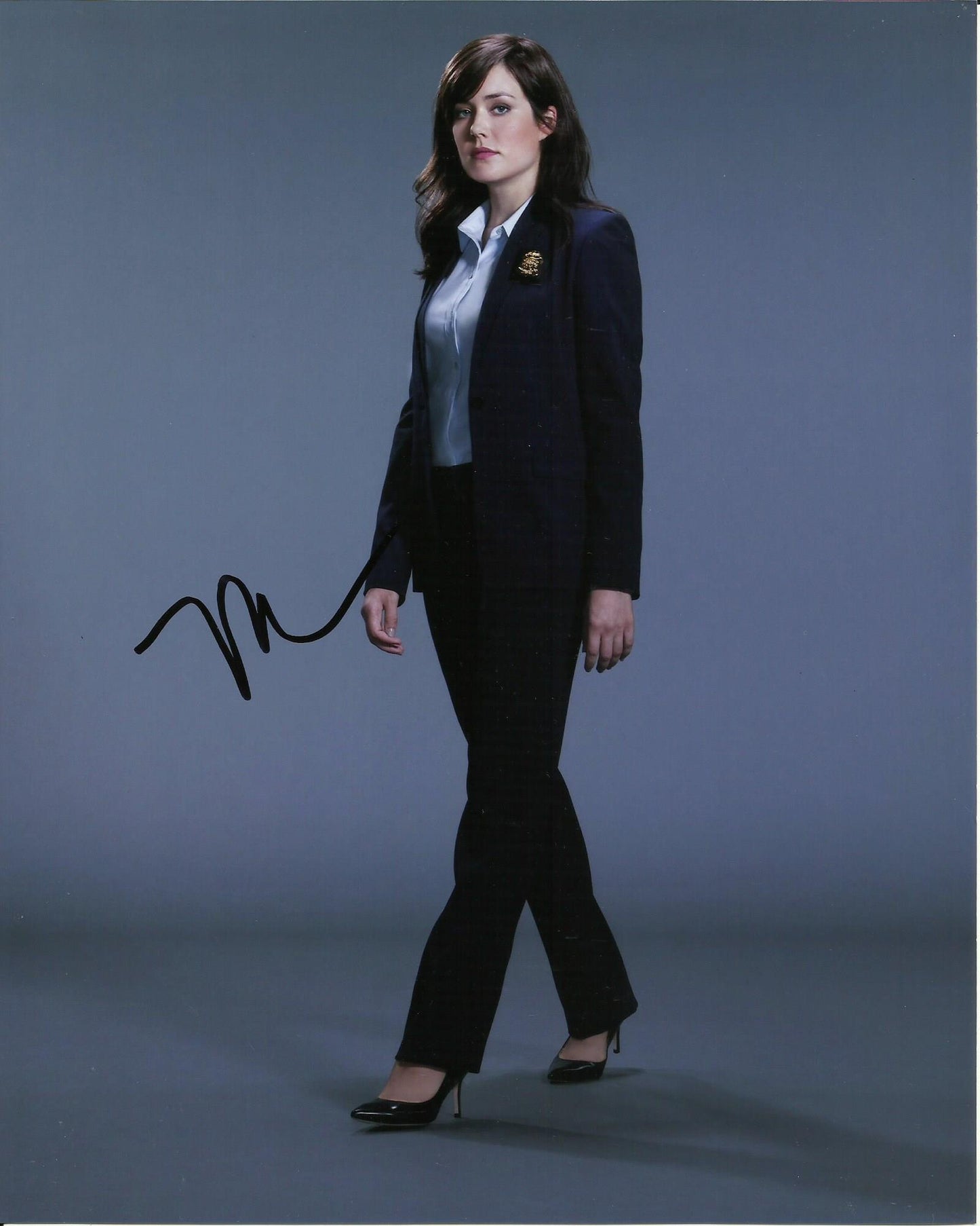MEGAN BOONE SIGNED THE BLACKLIST 10X8 PHOTO (7)