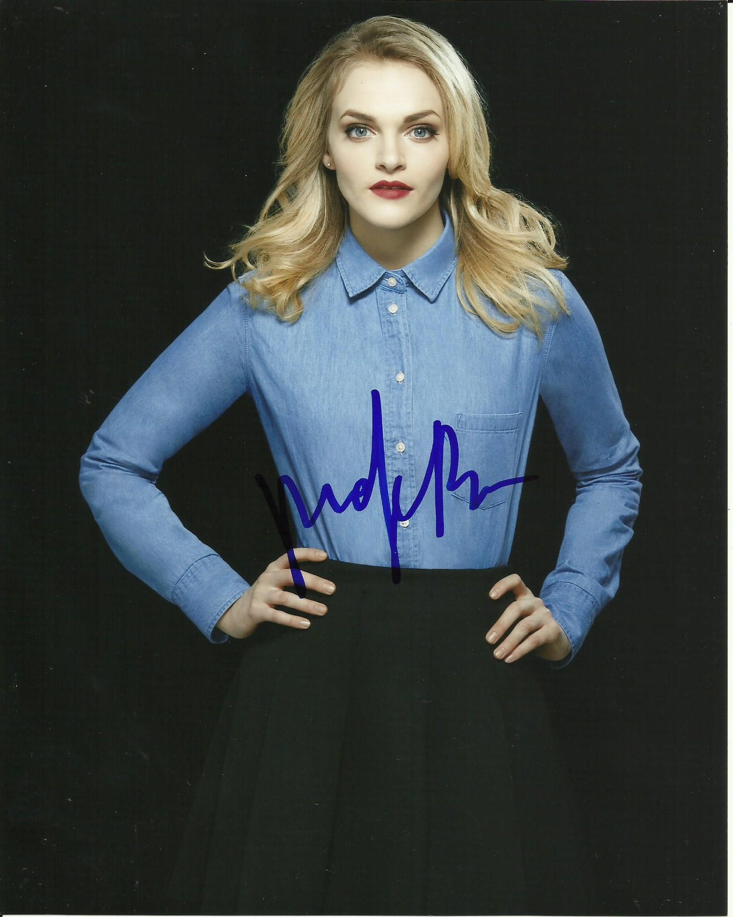 MADELINE BREWER SIGNED SEXY 10X8 PHOTO (3)