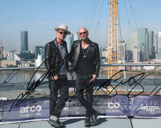 BROS MATT AND LUKE SIGNED 8X10 PHOTO  (1)