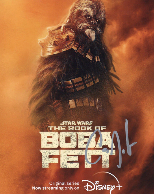 CAREY JONES SIGNED THE BOOK OF BOBA FETT 8X10 PHOTO (2)