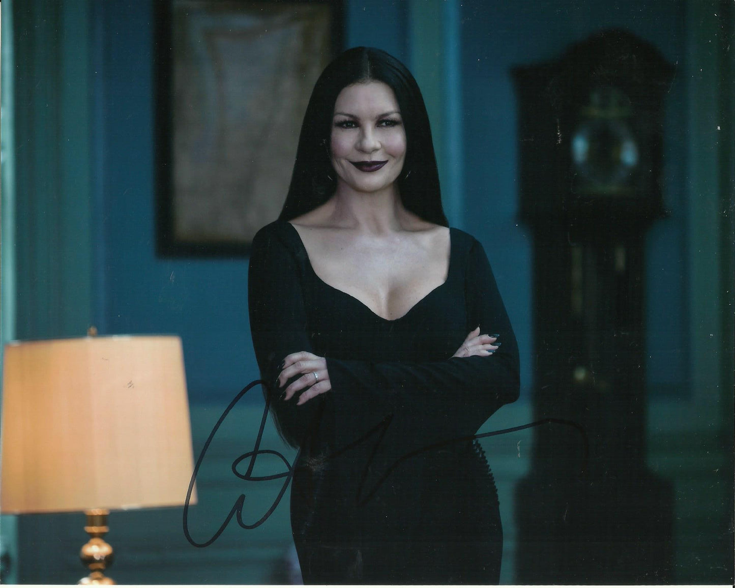 CATHERINE ZETA-JONES SIGNED WEDNESDAY 10X8 PHOTO (1)