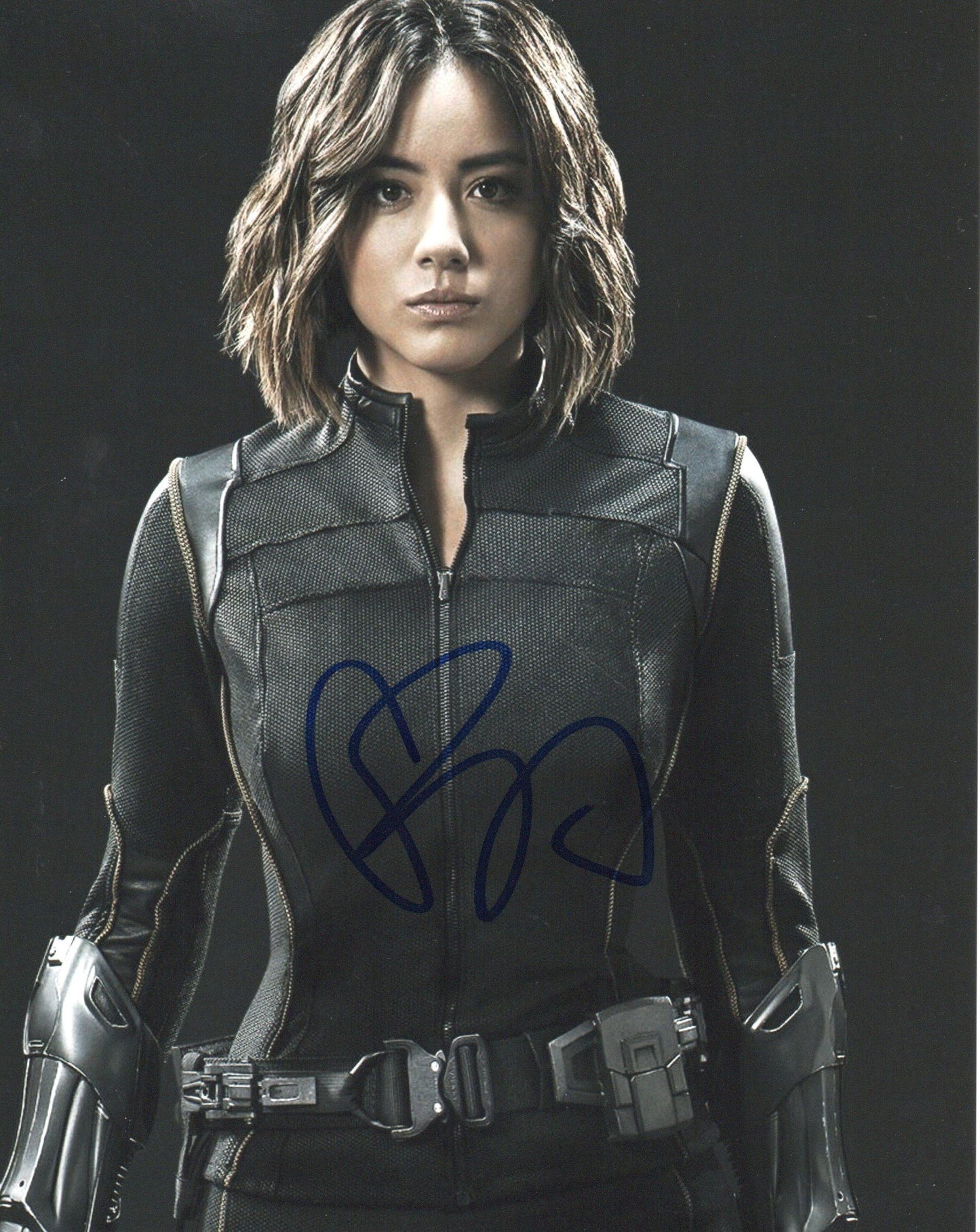 CHLOE BENNET SIGNED SEXY AGENTS OF SHIELD 8X10 PHOTO (1)