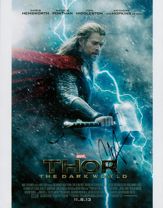 CHRIS HEMSWORTH SIGNED LARGE THOR 14X11 PHOTO (1)