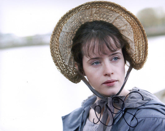 CLAIRE FOY SIGNED LITTLE DORRIT 10X8 PHOTO (5)