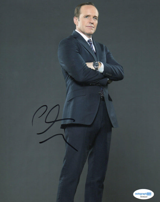 CLARK GREGG SIGNED AGENTS OF SHIELD 8X10 PHOTO (12) ALSO ACOA