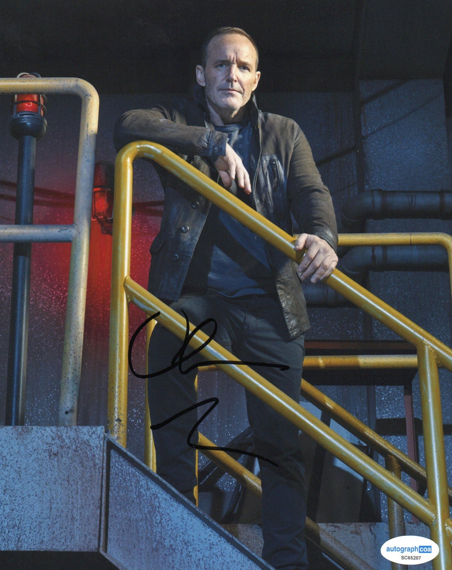 CLARK GREGG SIGNED AGENTS OF SHIELD 8X10 PHOTO (7) ALSO ACOA