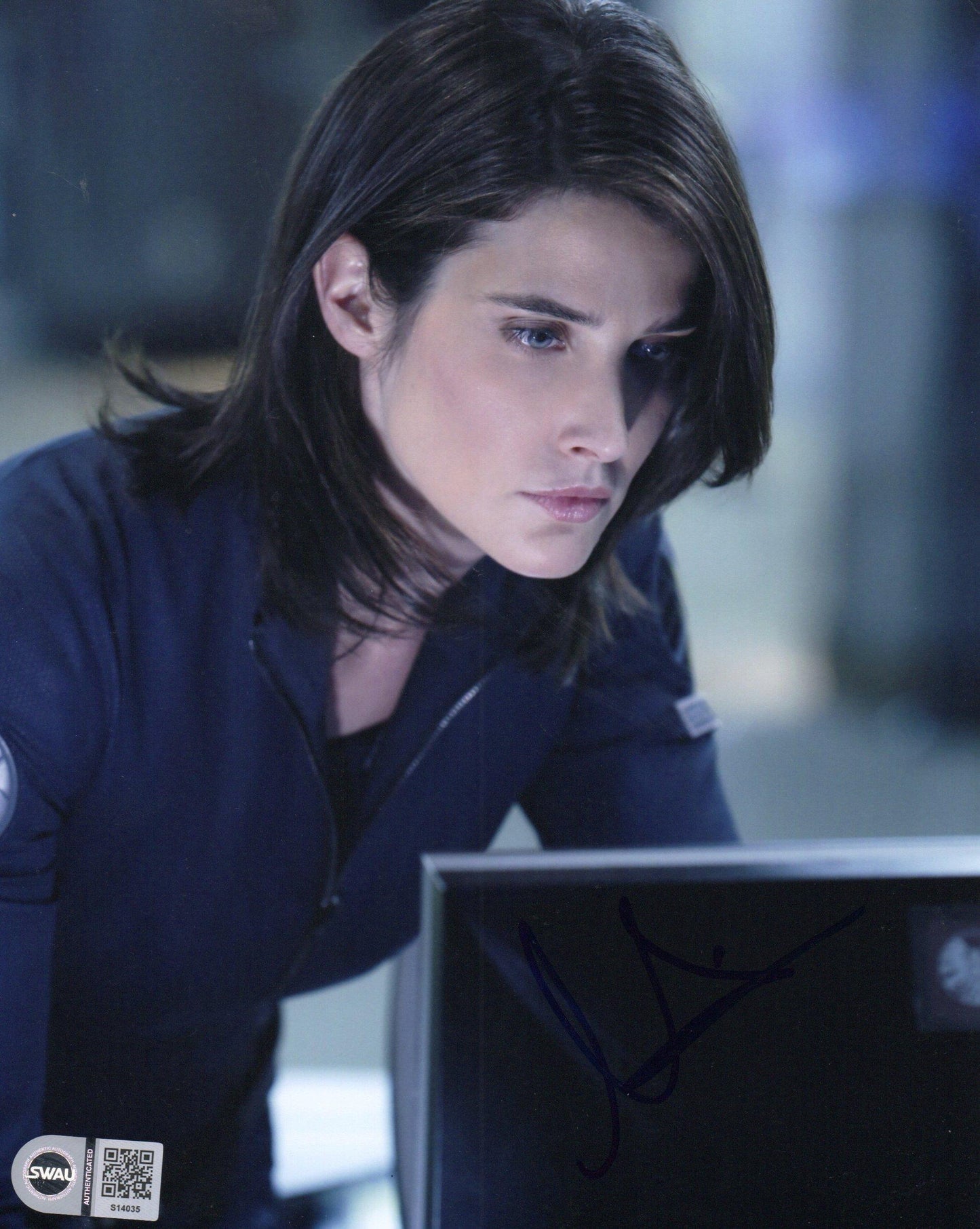 COBIE SMULDERS SIGNED AVENGERS 10X8 PHOTO (2) ALSO SWAU CERT