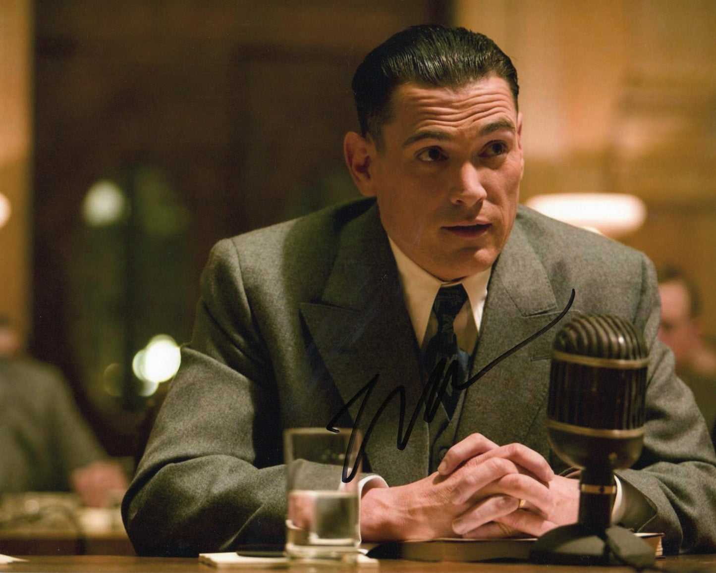 BILLY CRUDUP SIGNED PUBLIC ENEMIES 8X10 PHOTO (1)