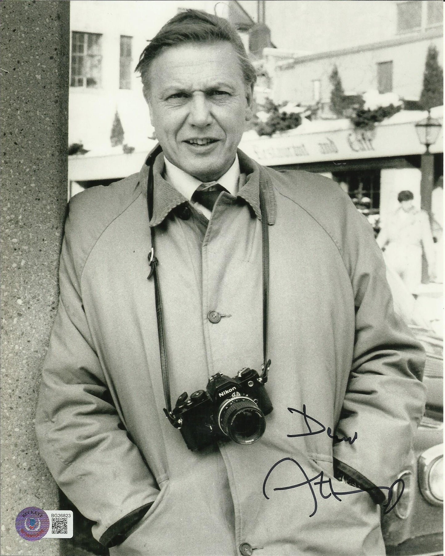 DAVID ATTENBOROUGH SIGNED 8X10 PHOTO (2) ALSO BECKETT COA