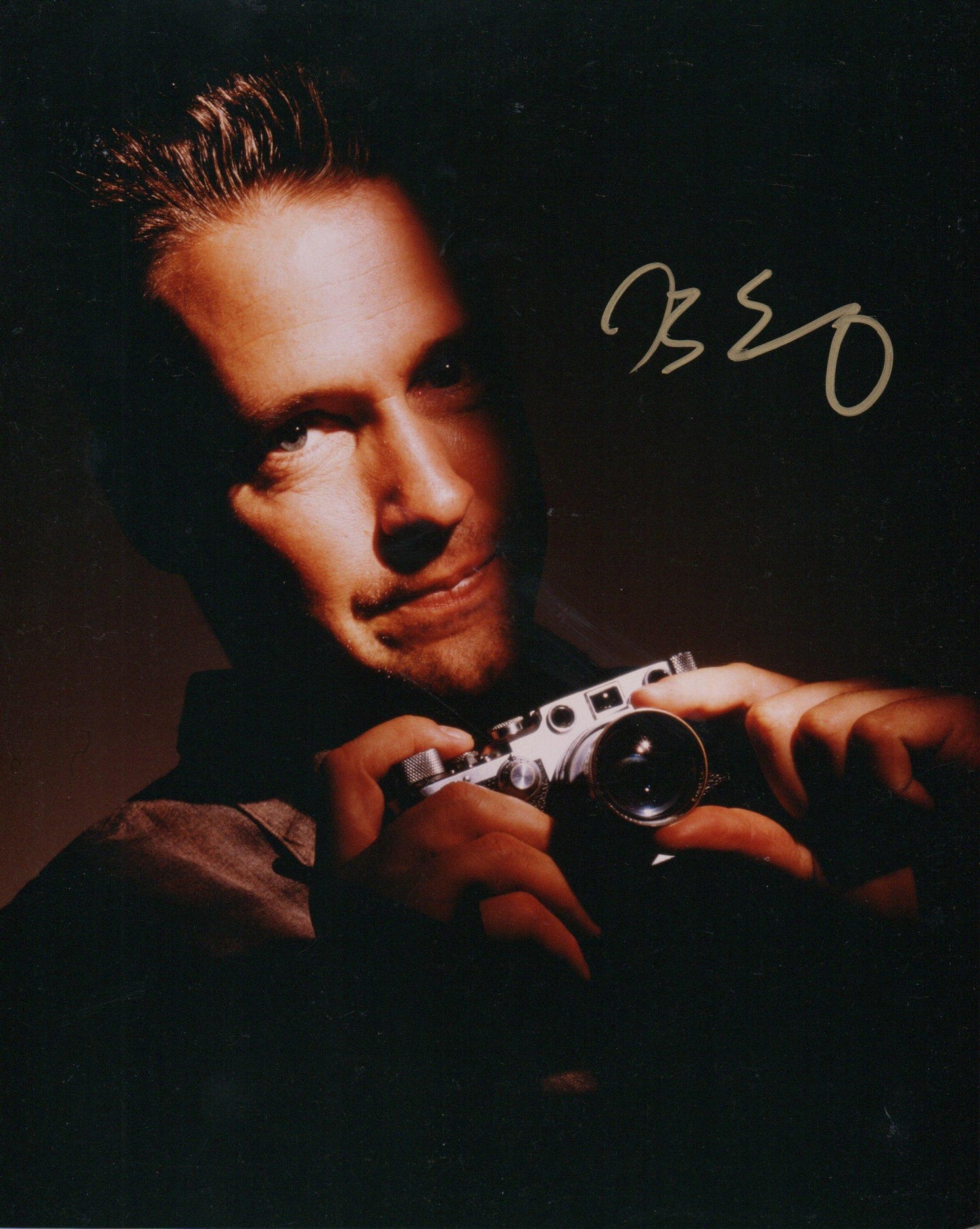 D B SWEENEY SIGNED COOL 8X10 PHOTO (1)