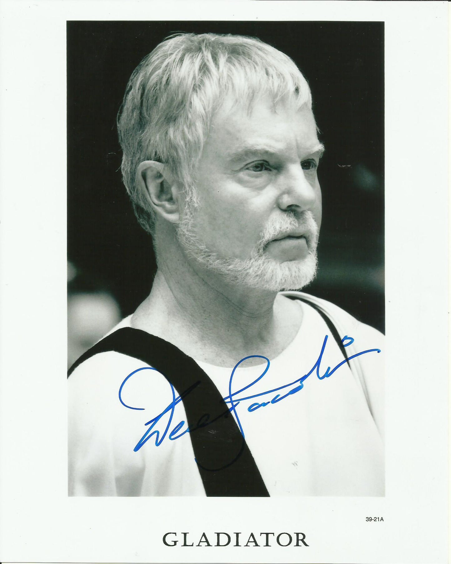 DEREK JACOBI SIGNED GLADIATOR 8X10 PHOTO