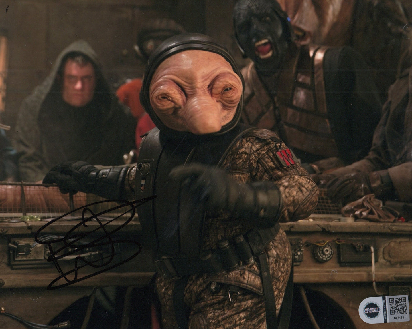WARWICK DAVIS SIGNED STAR WARS 8X10 PHOTO (1) ALSO SWAU