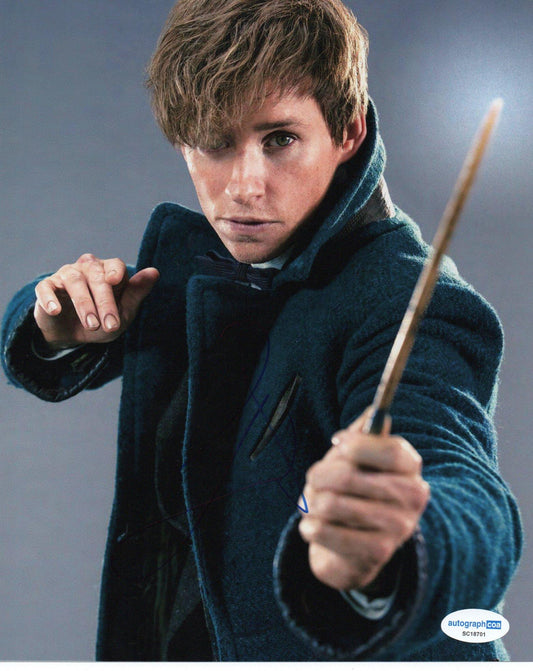 EDDIE REDMAYNE SIGNED FANTASTIC BEASTS 8X10 PHOTO (3) ALSO ACOA CERTIFIED