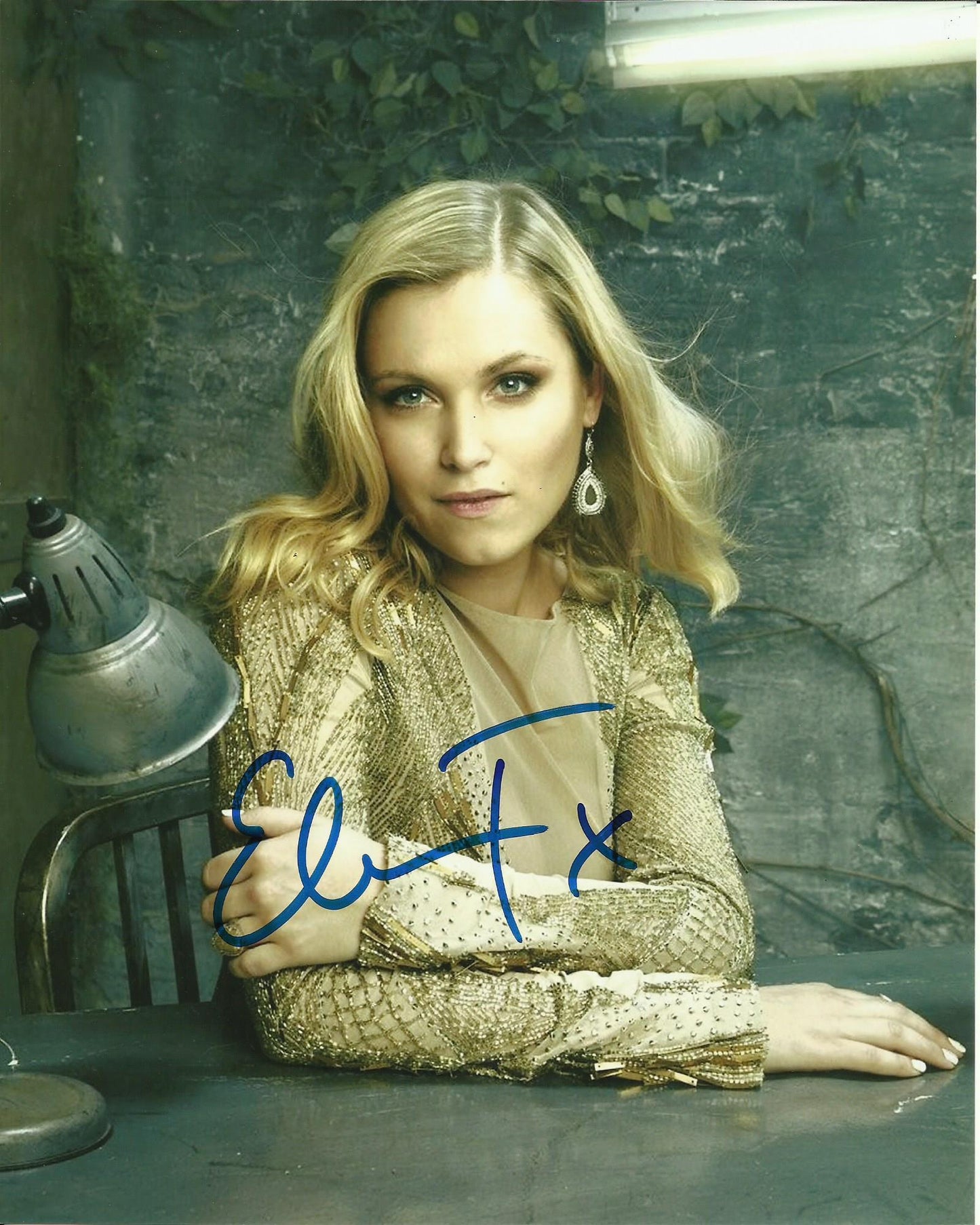 ELIZA TAYLOR SIGNED SEXY 10X8 PHOTO (3)