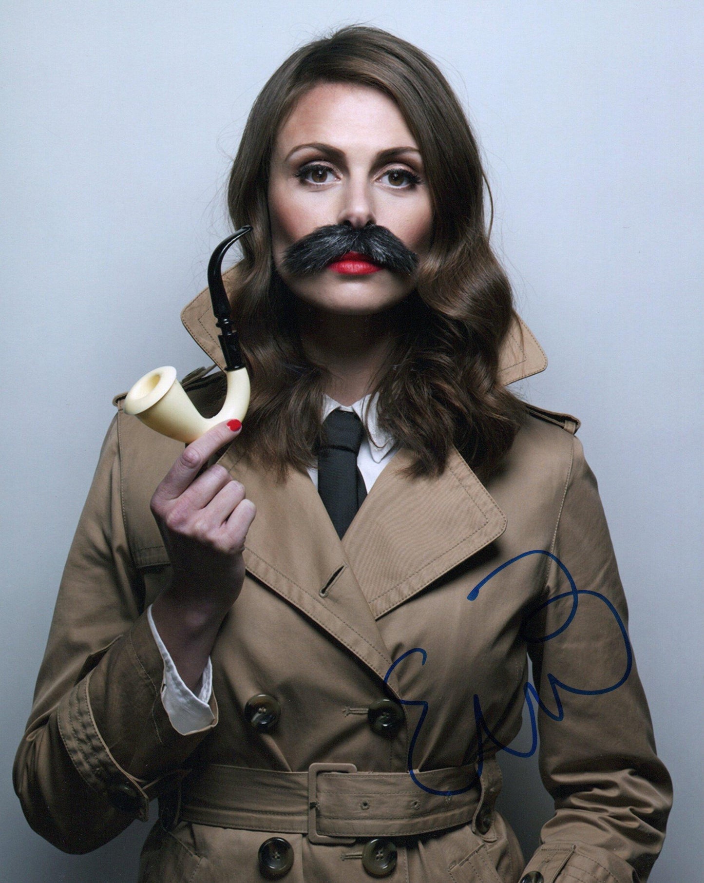 ELLIE TAYLOR SIGNED SEXY COOL 10X8 PHOTO (2)