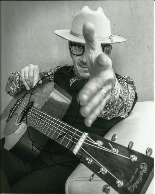 ELVIS COSTELLO SIGNED 10X8 PHOTO (1)