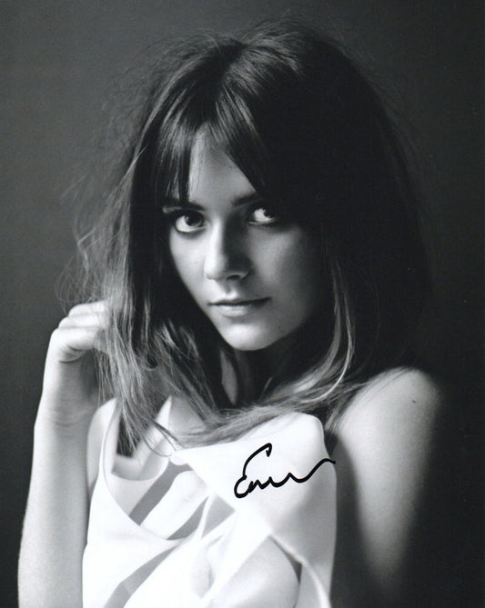 EMILIA JONES SIGNED SEXY 10X8 PHOTO (8)