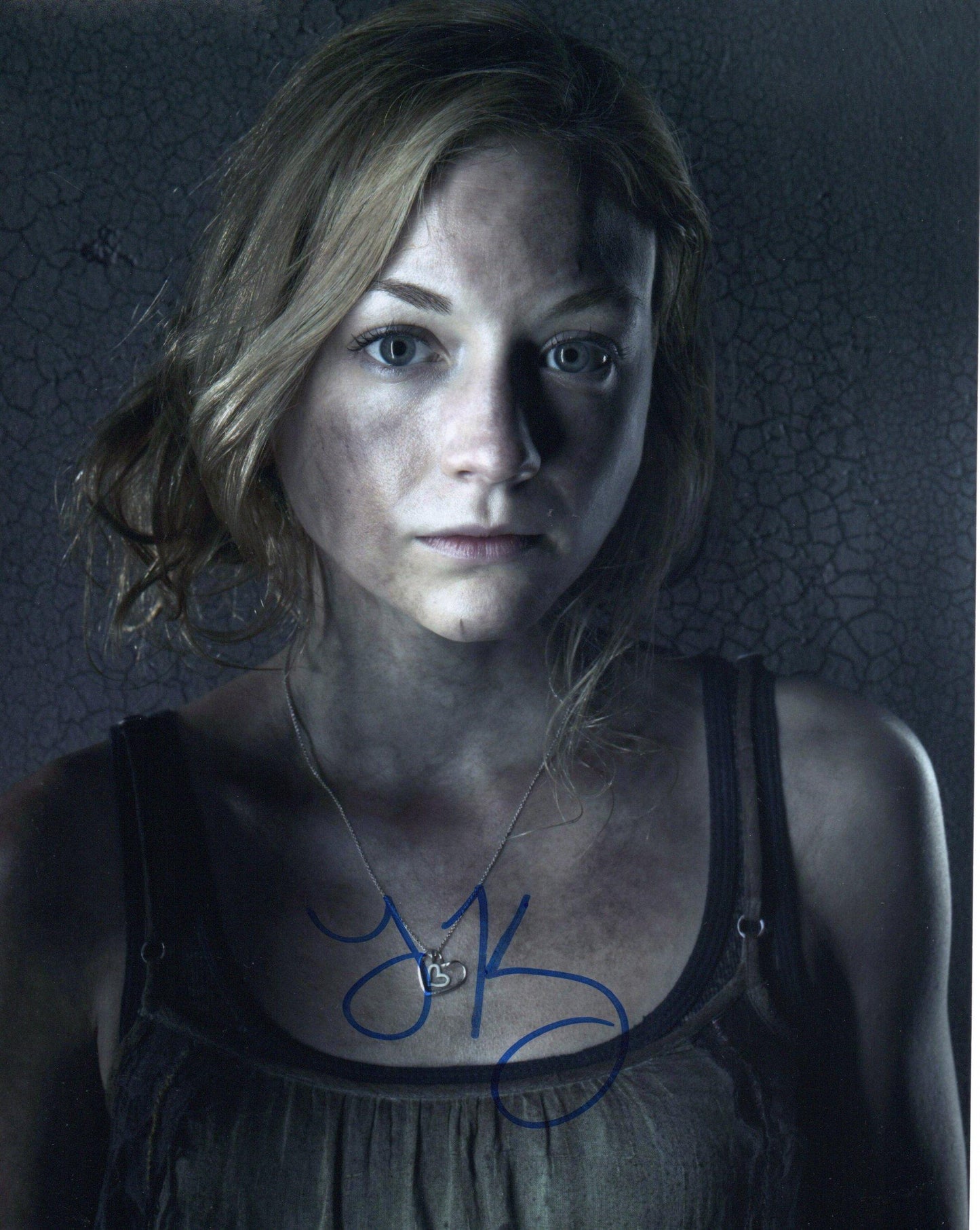 EMILY KINNEY SIGNED THE WALKING DEAD 8X10 PHOTO (2)