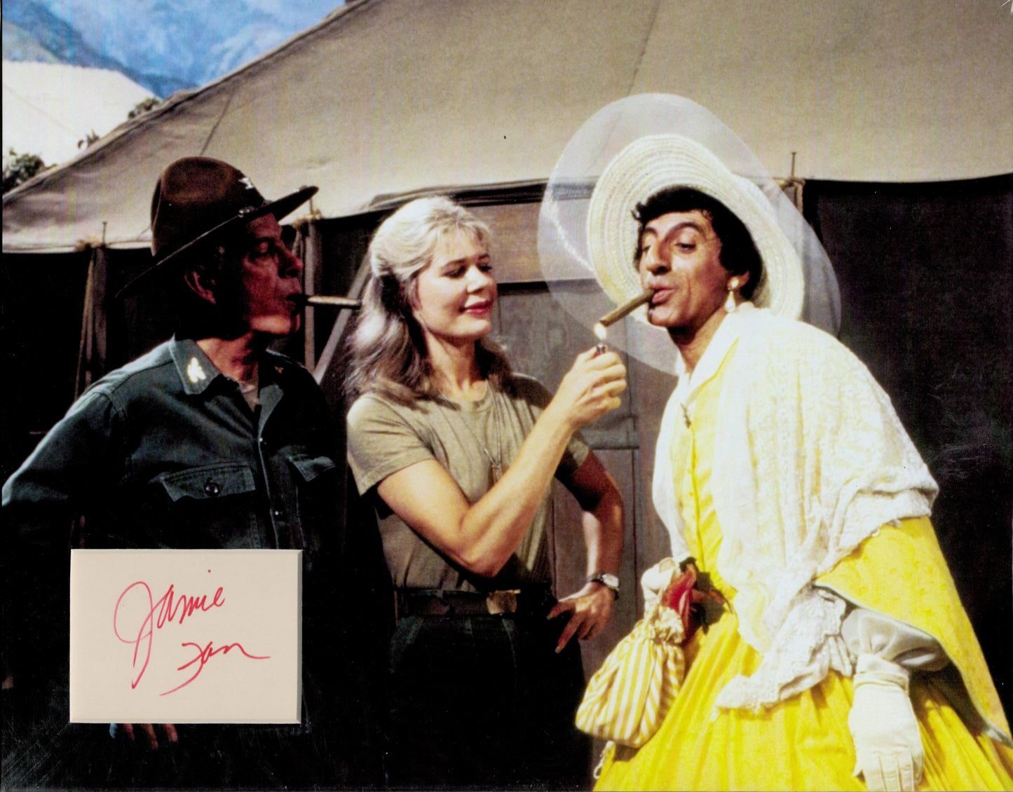 JAMIE FARR SIGNED 14X11 MASH PHOTO MOUNT (1)