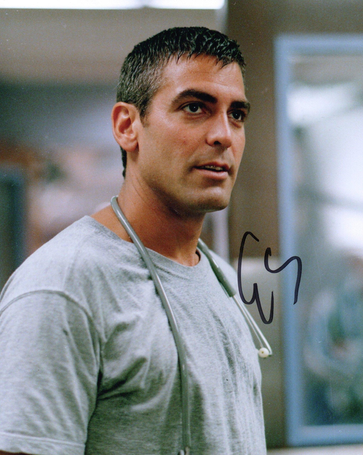 GEORGE CLOONEY SIGNED ER 8X10 PHOTO (1)