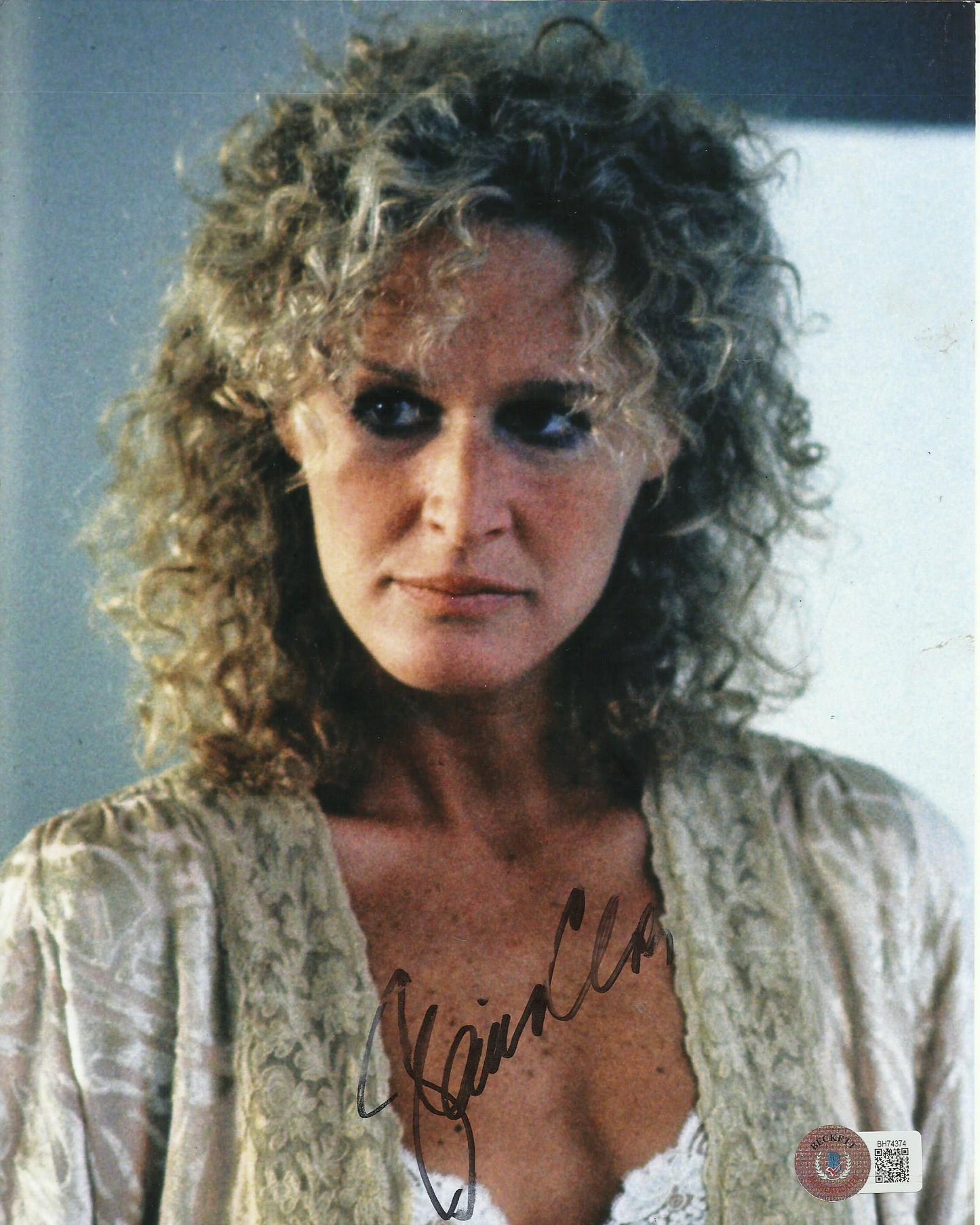 GLENN CLOSE SIGNED FATAL ATTRACTION 10X8 PHOTO  ALSO BECKETTS COA