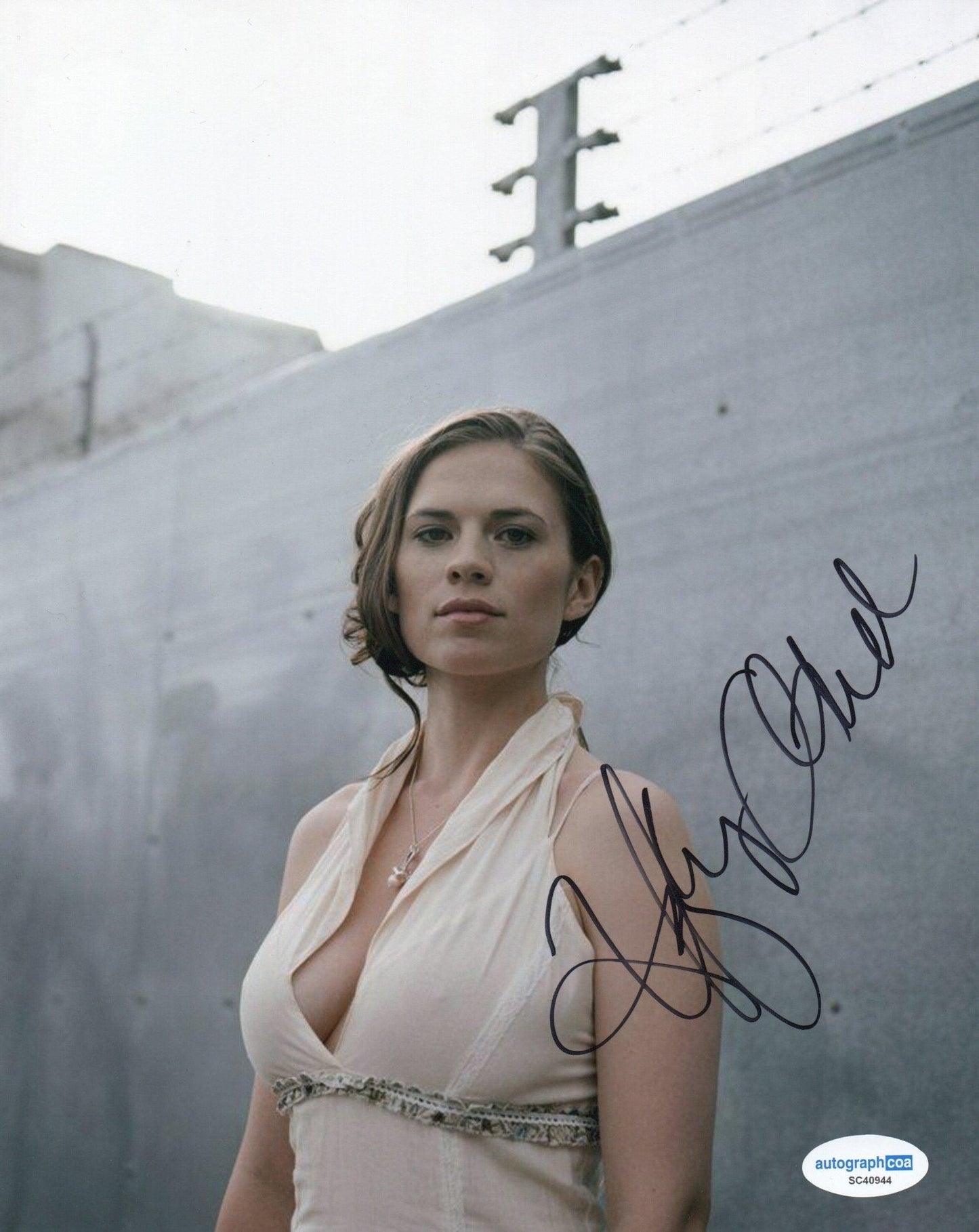 HAYLEY ATWELL SIGNED SEXY 10X8 PHOTO (15) ALSO ACOA CERTIFIED