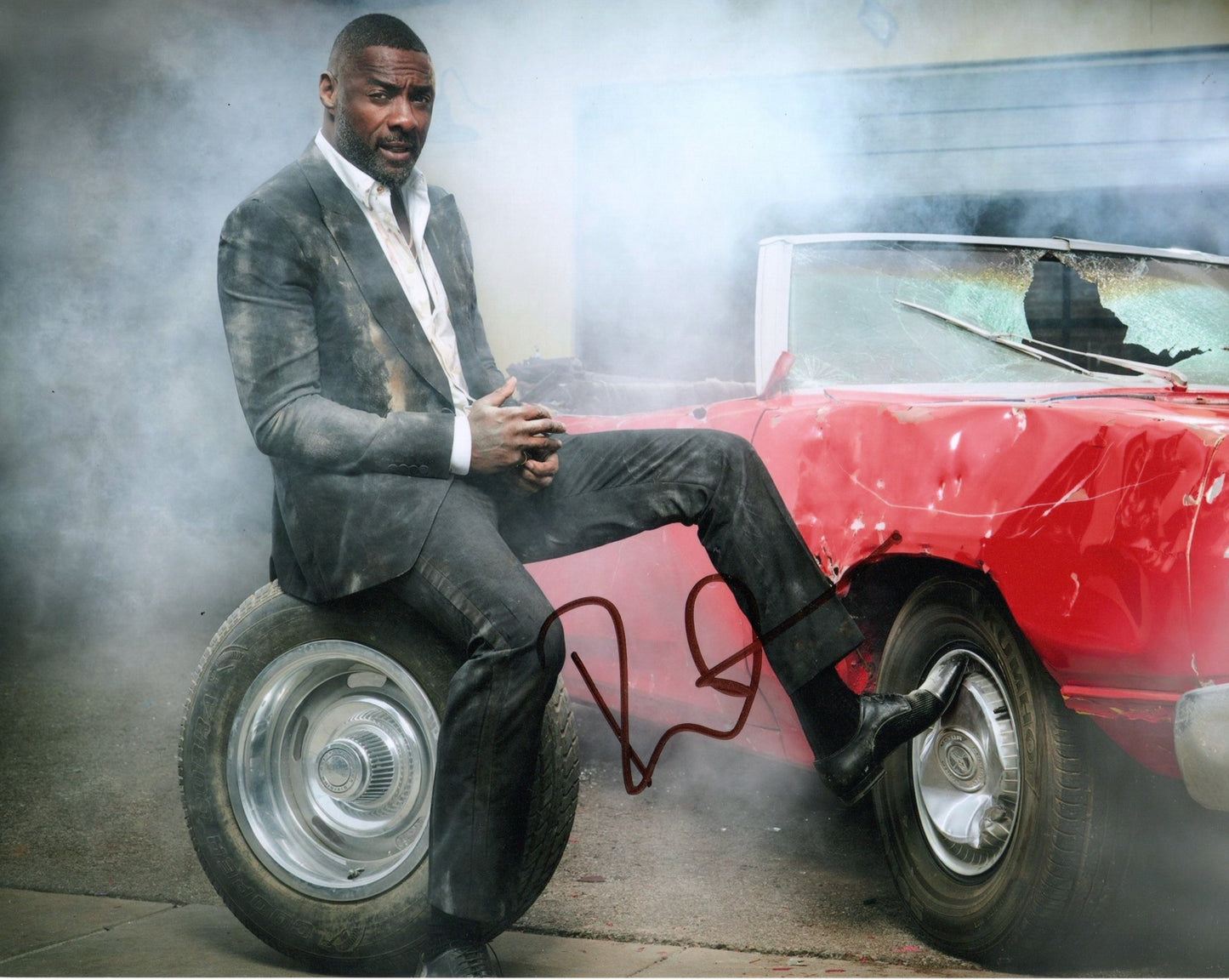 IDRIS ELBA SIGNED HOBBS AND SHAW 8X10 PHOTO (1)