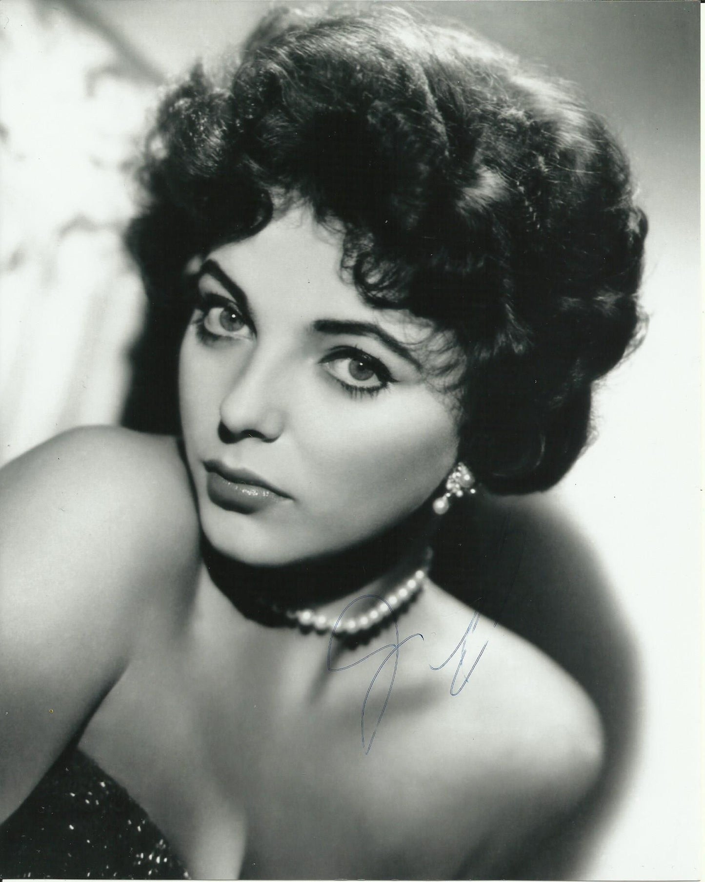 JOAN COLLINS SIGNED SEXY YOUNG 10X8 PHOTO (2)