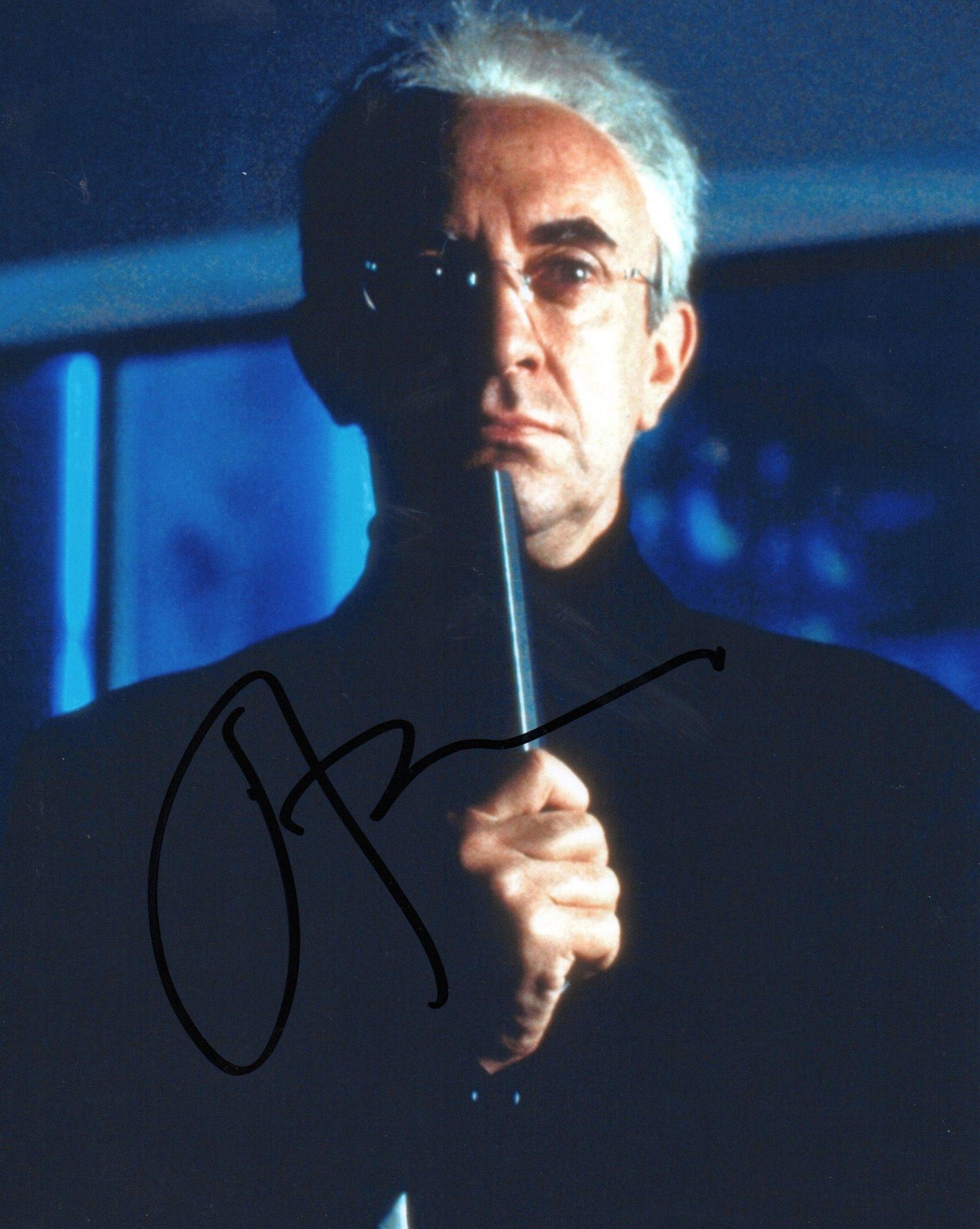 JONATHAN PRYCE SIGNED TOMORROW NEVER DIES 8X10 PHOTO (5)