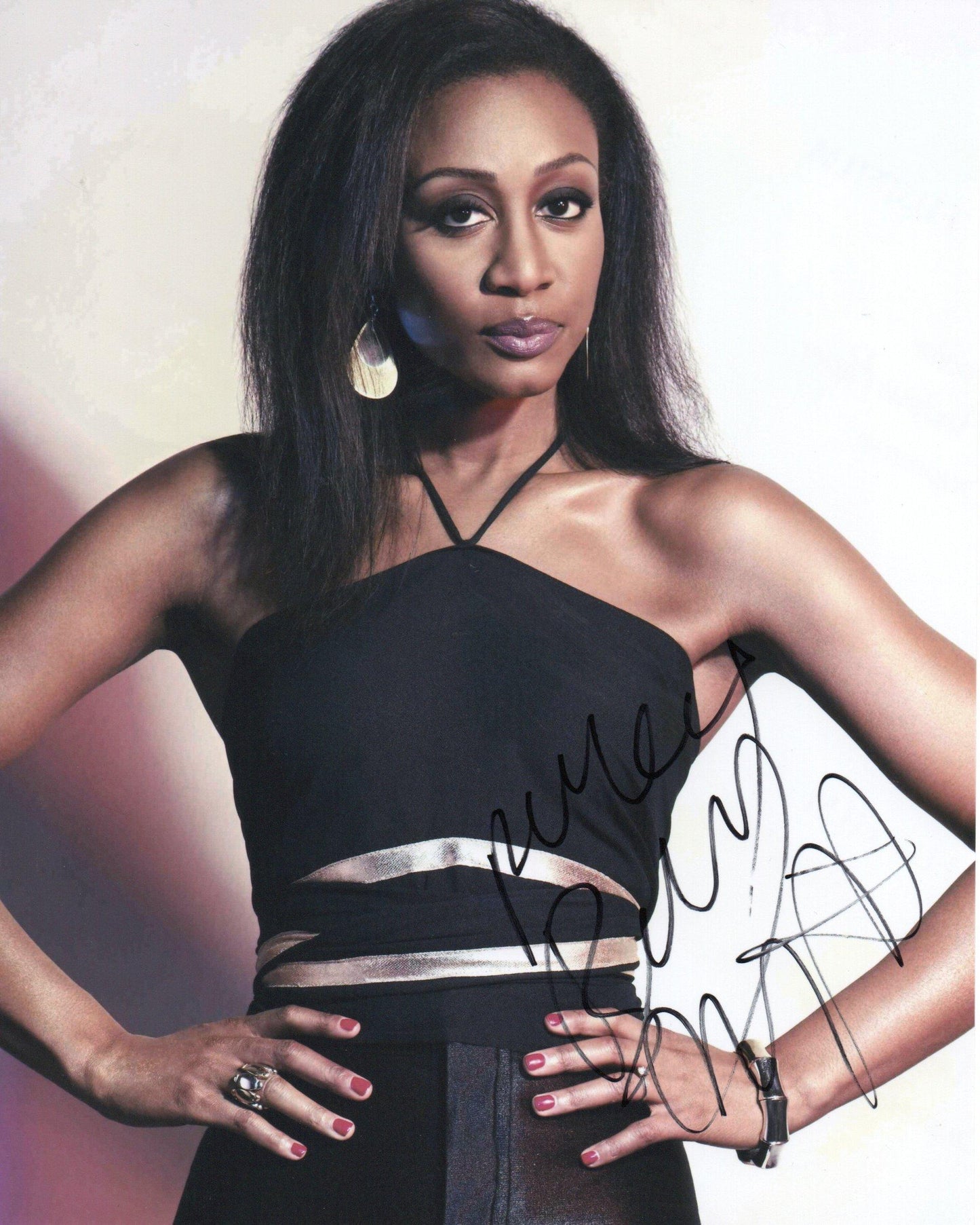 BEVERLEY KNIGHT SIGNED 10X8 PHOTO (1)