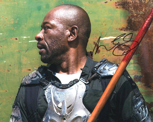 LENNIE JAMES SIGNED THE WALKING DEAD 8X10 PHOTO (5)