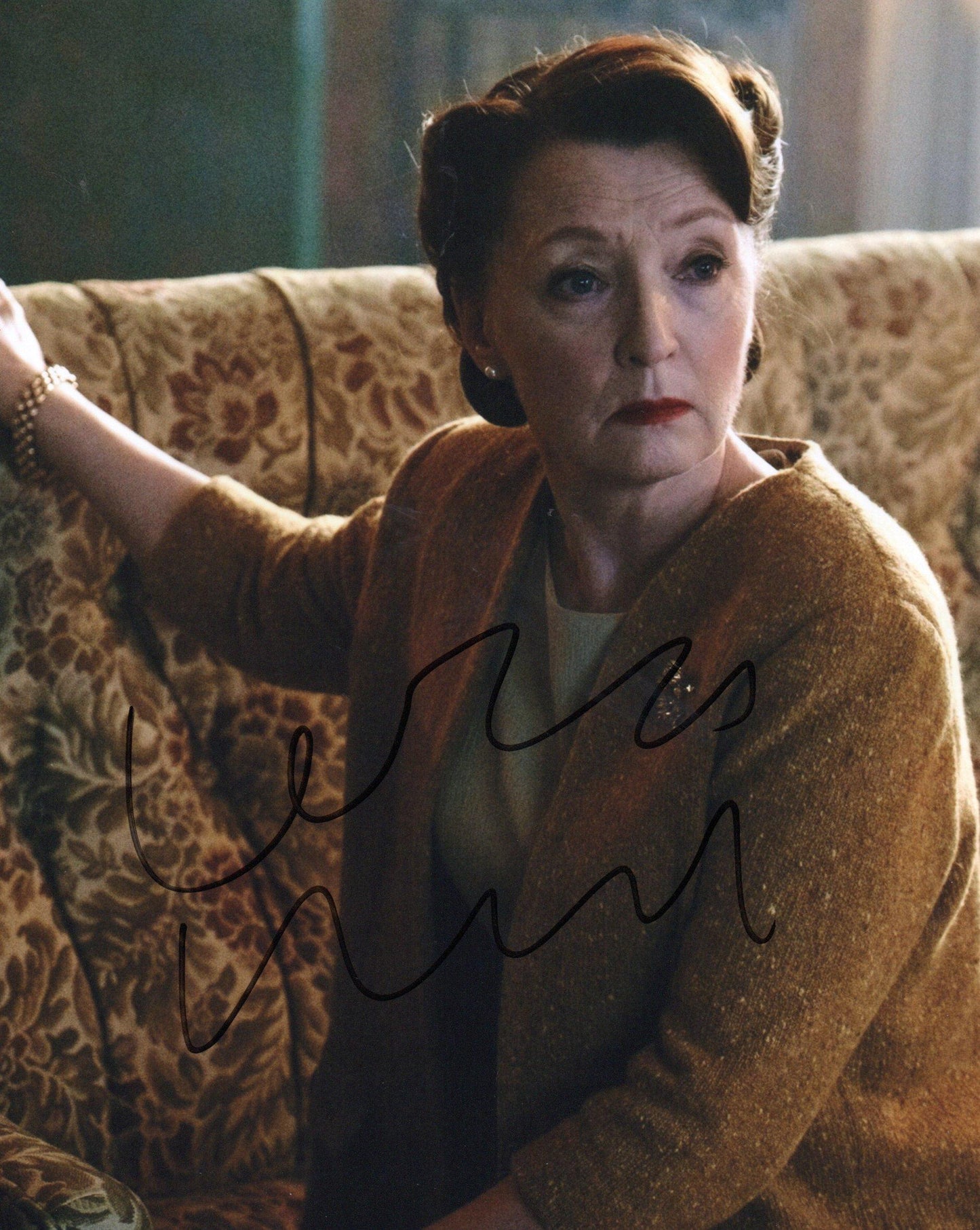 LESLEY MANVILLE SIGNED THE CROWN 8X10 PHOTO (1)