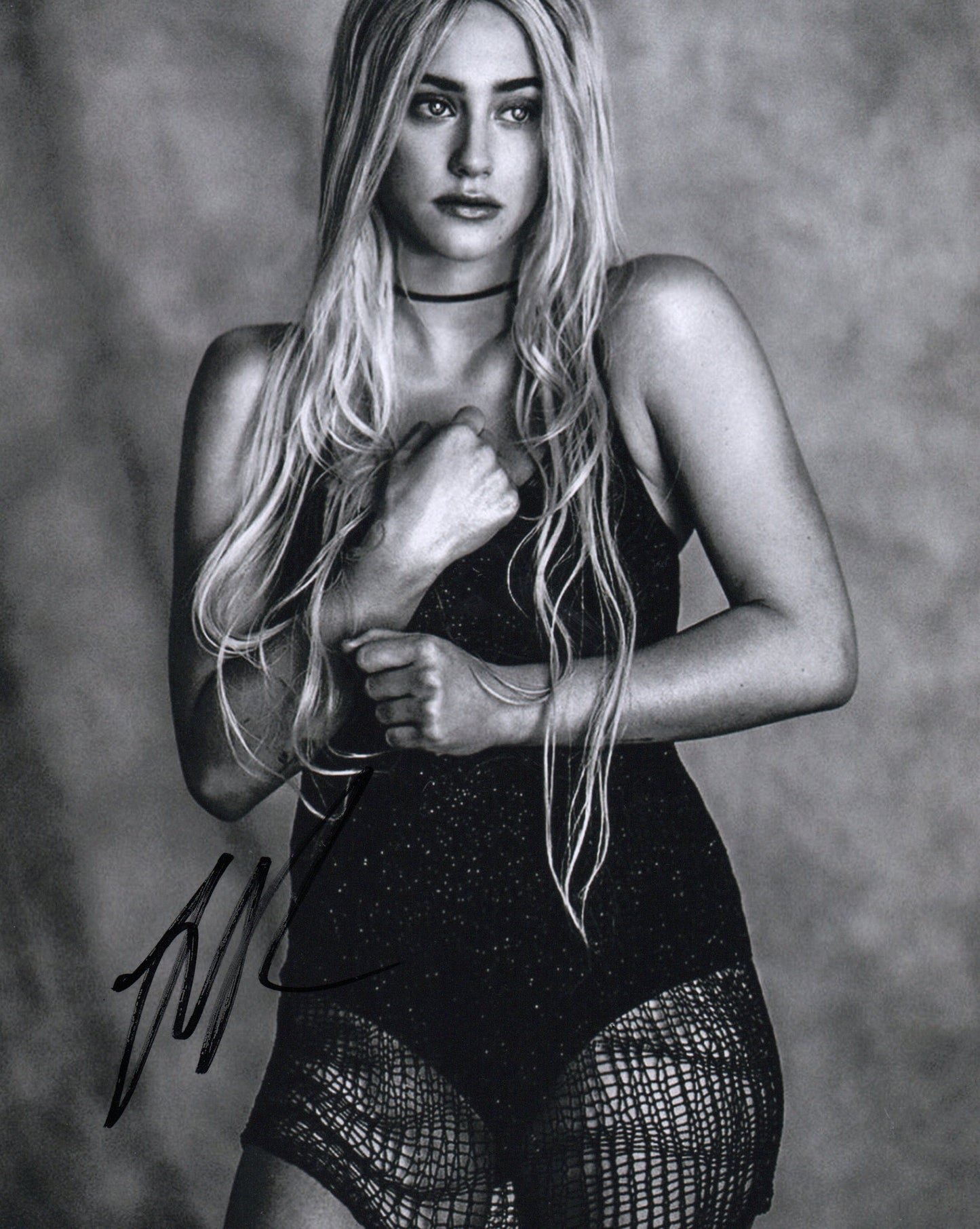 LILI REINHART SIGNED SEXY PHOTO (6)