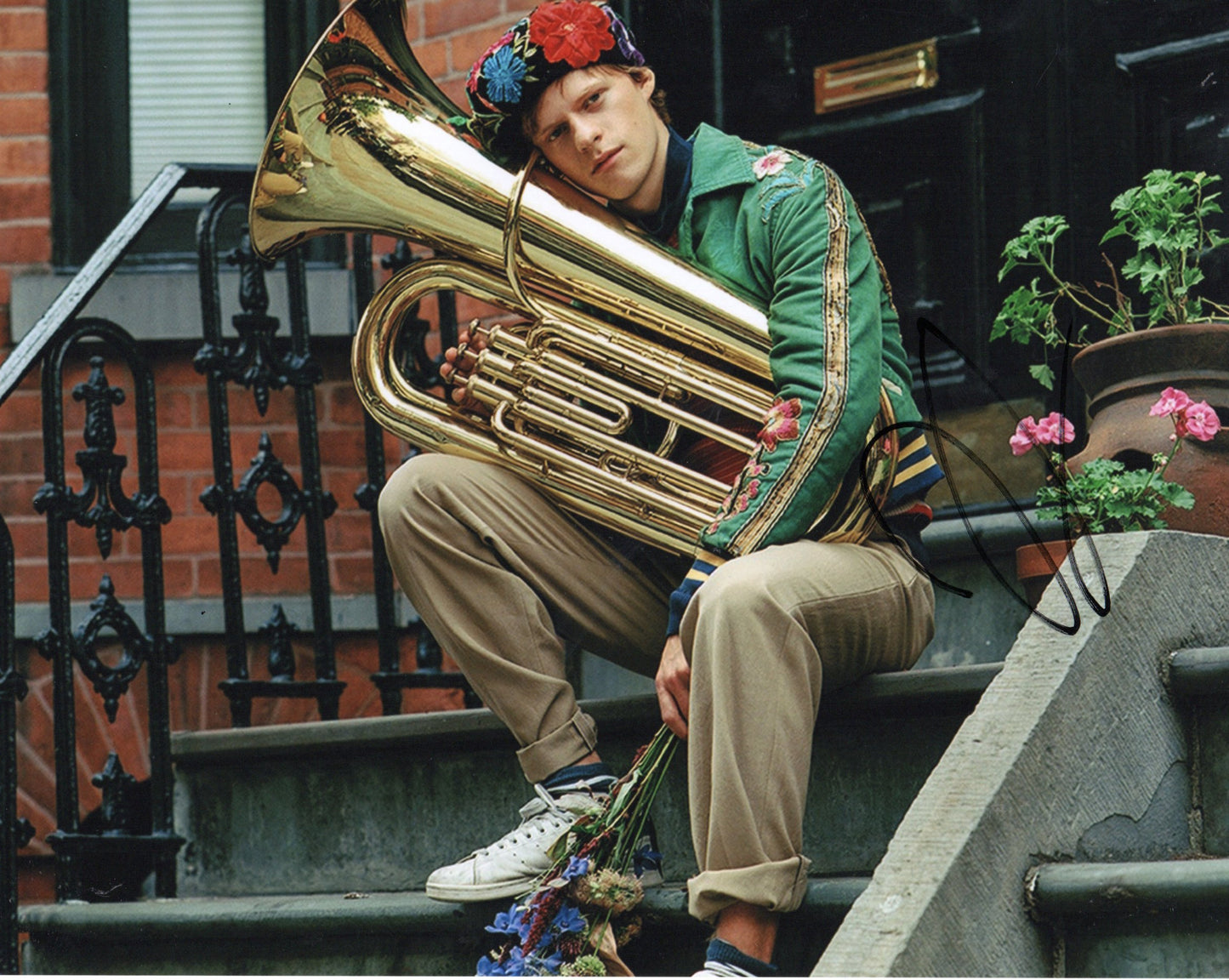 LUCAS HEDGES SIGNED 8X10 PHOTO (1)