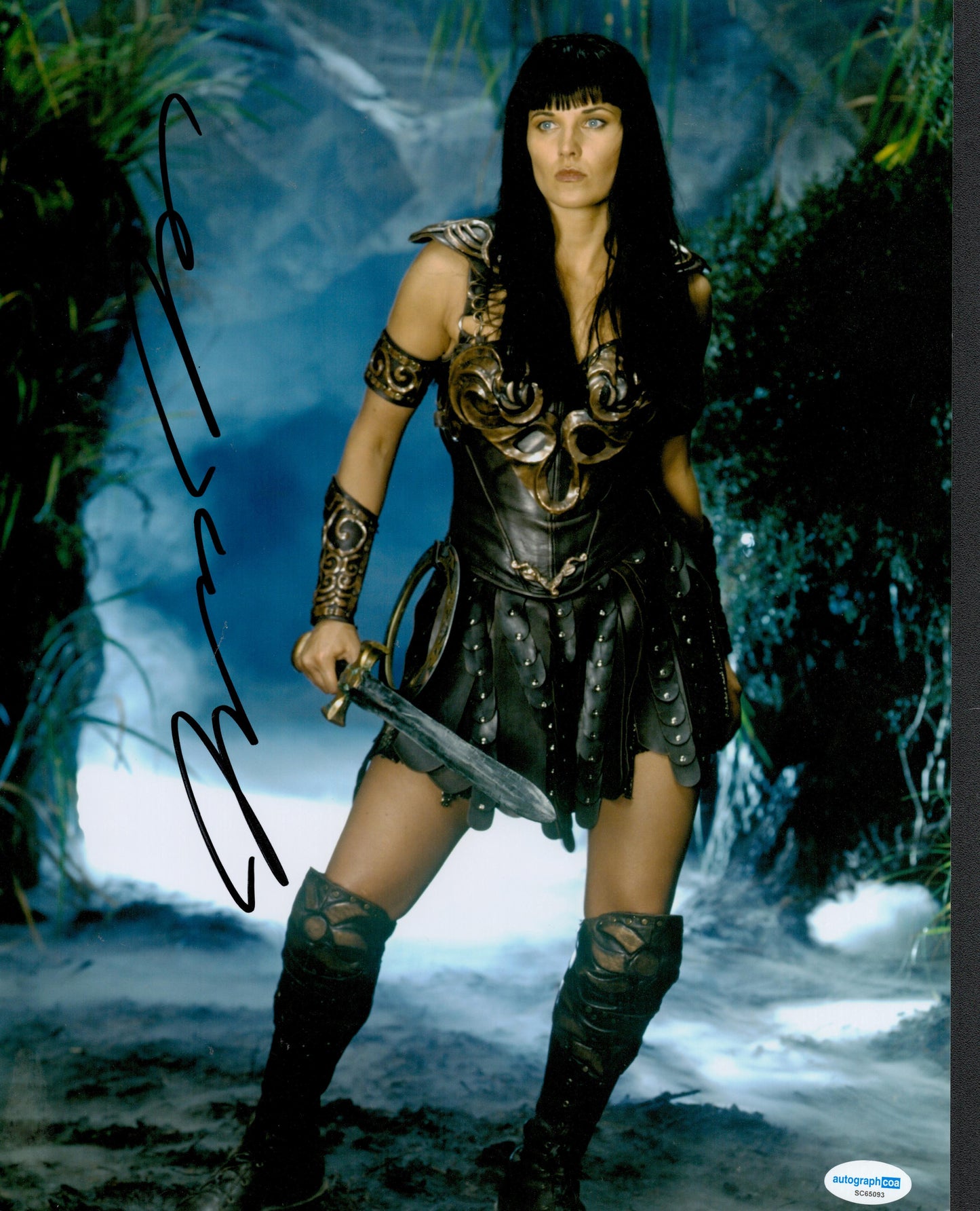 LUCY LAWLESS SIGNED LARGE XENA 14X11 PHOTO (3) ALSO ACOA