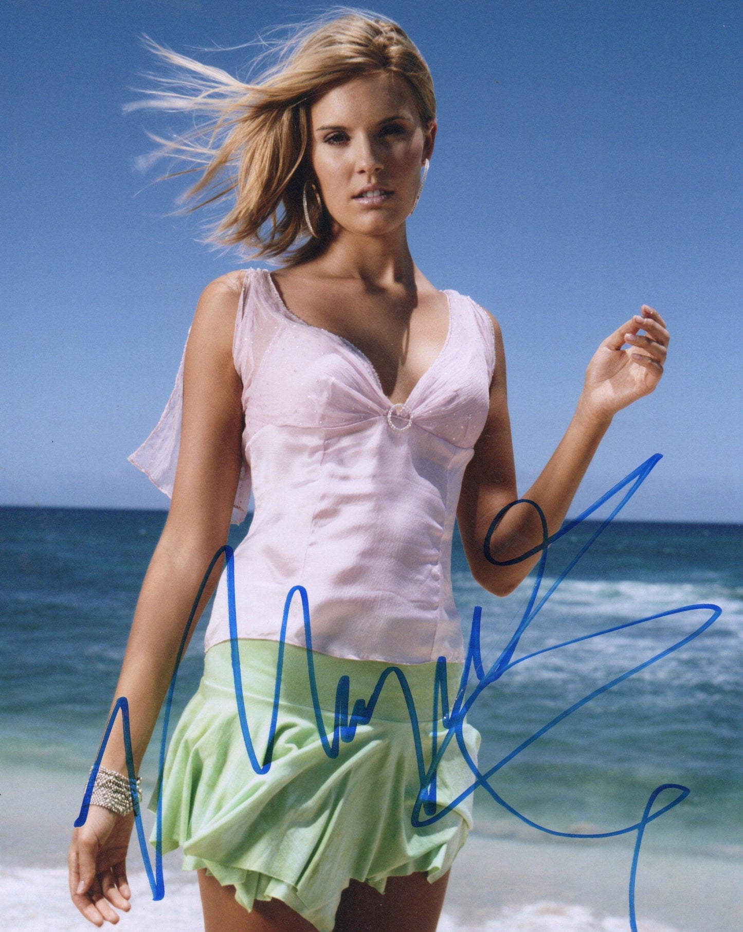 MAGGIE GRACE SIGNED LOST 8X10 PHOTO (1)