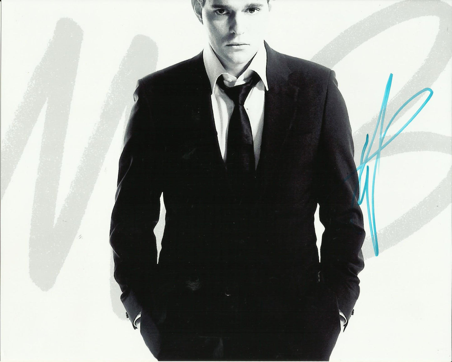 MICHAEL BUBLE SIGNED 10X8 PHOTO (1)
