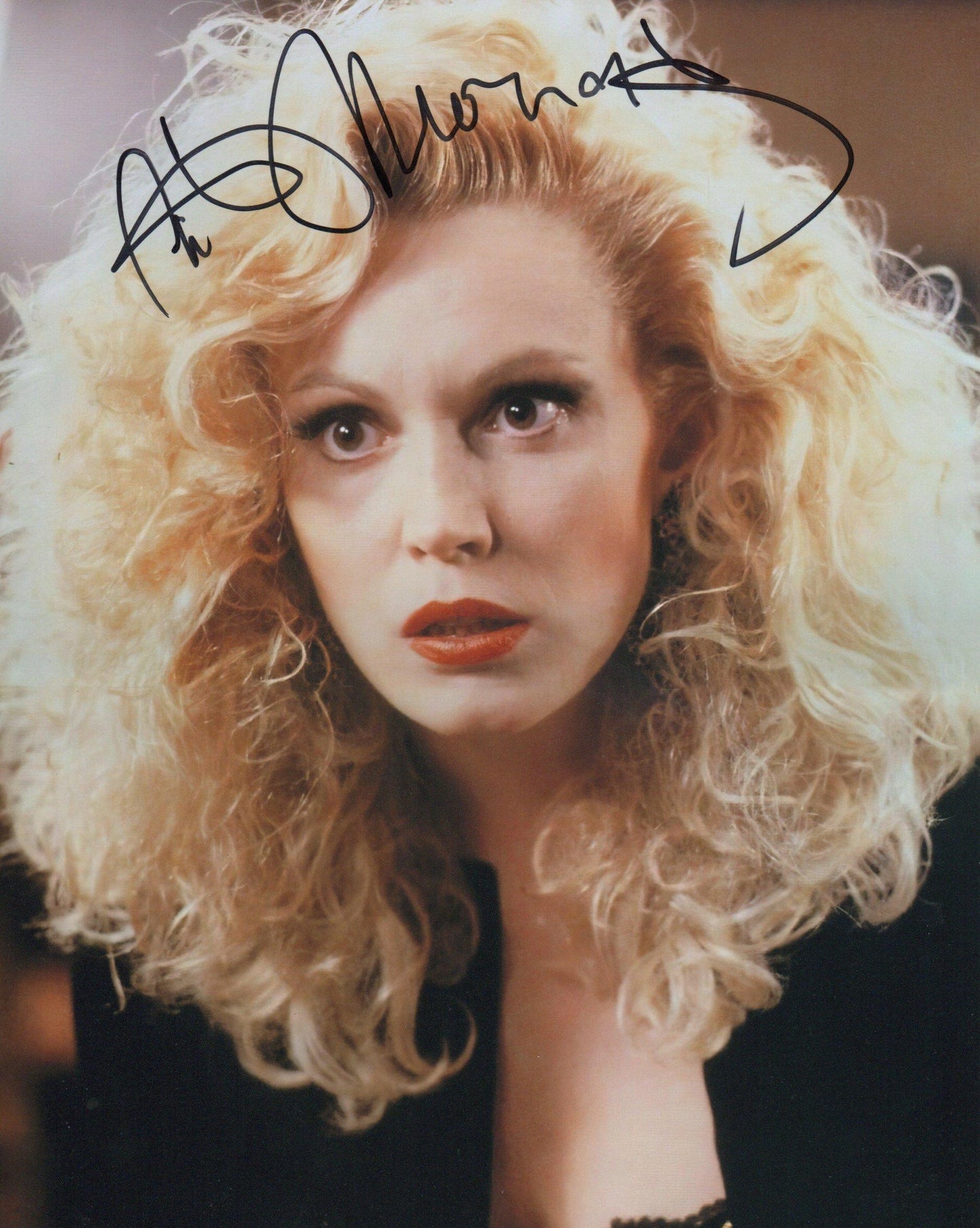 CATHY MORIARTY SIGNED SEXY 10X8 PHOTO (2)