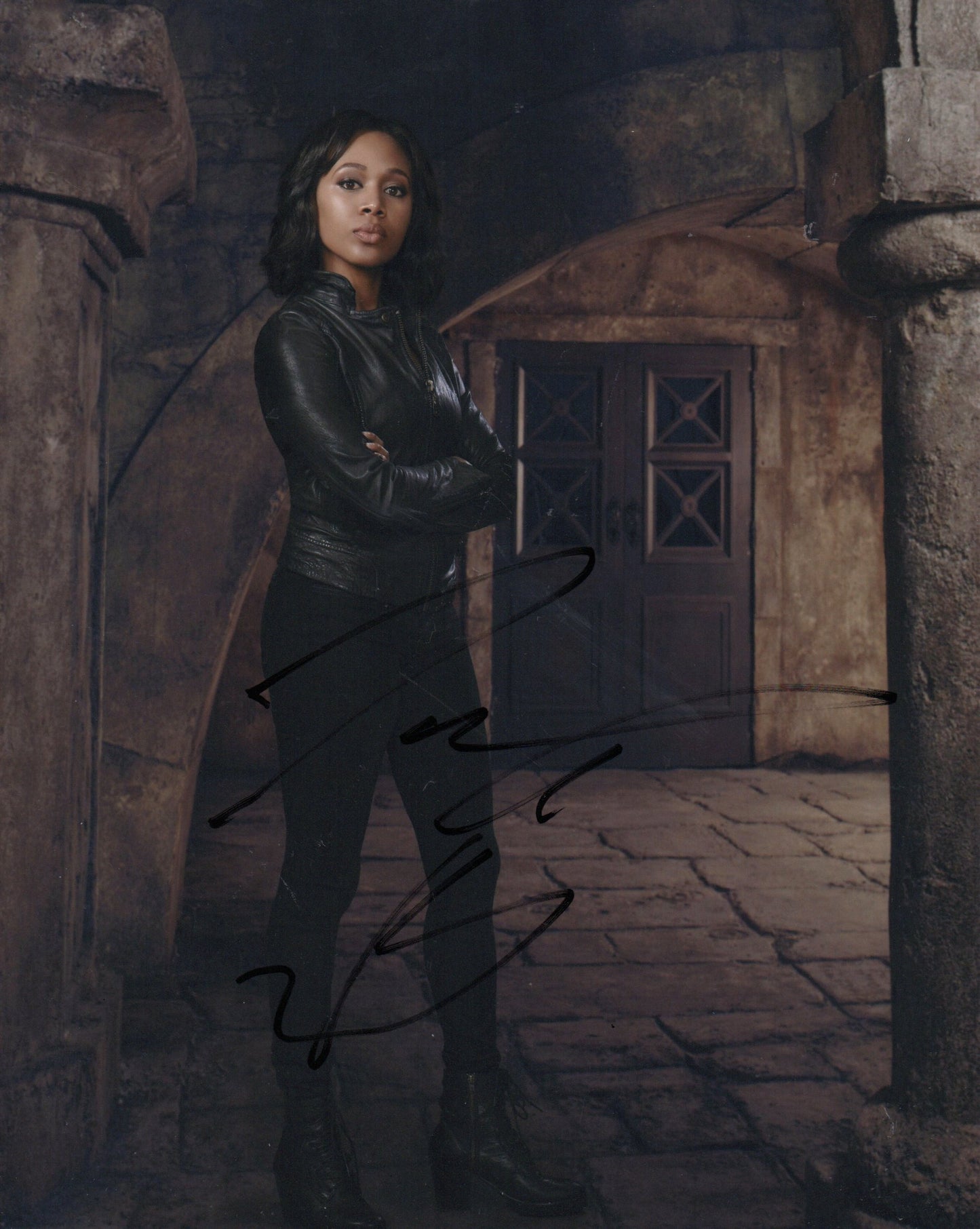NICOLE BEHARIE SIGNED SEXY SLEEPY HOLLOW 8X10 PHOTO (1)