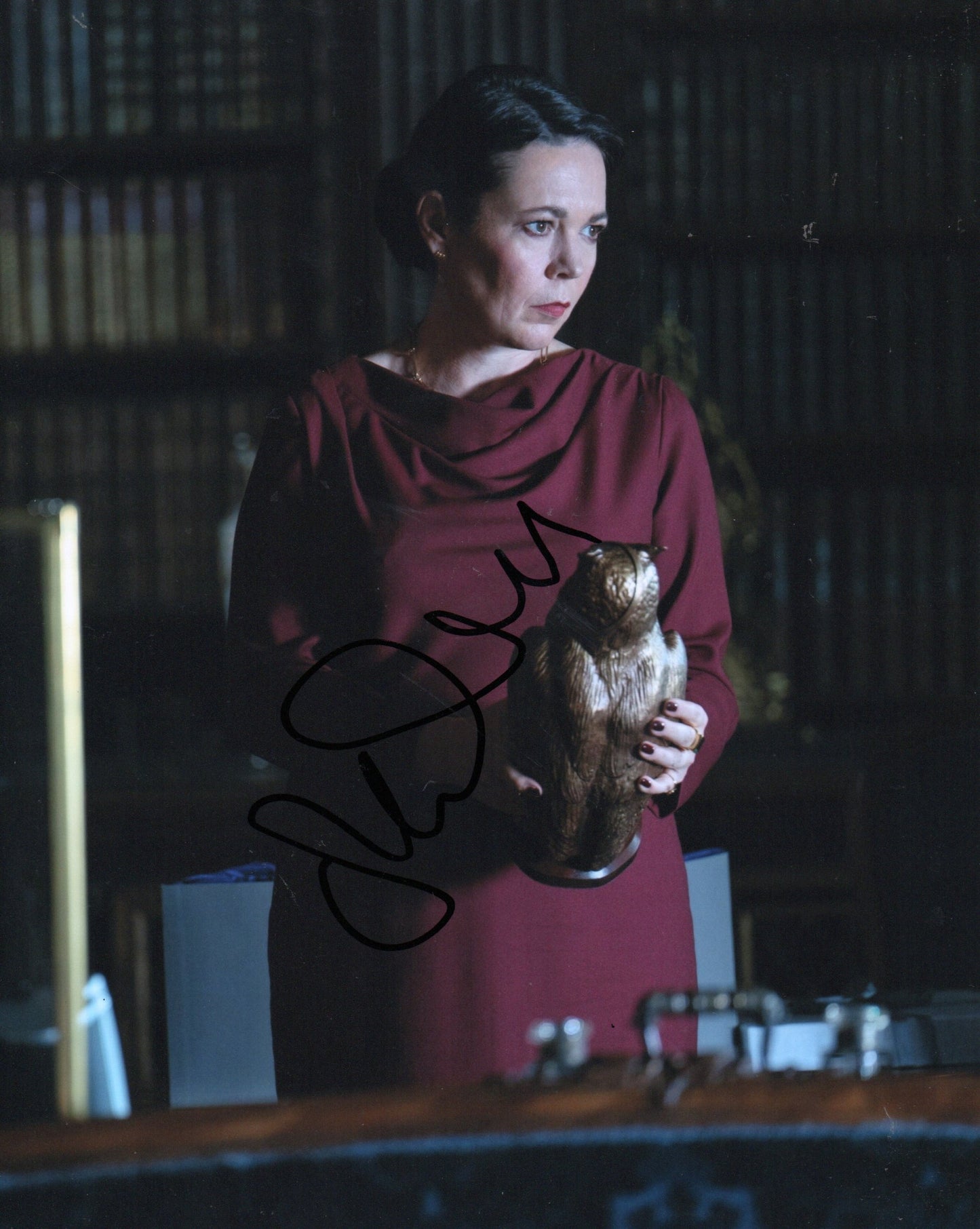 OLIVIA COLMAN SIGNED SECRET INVASION 10X8 PHOTO