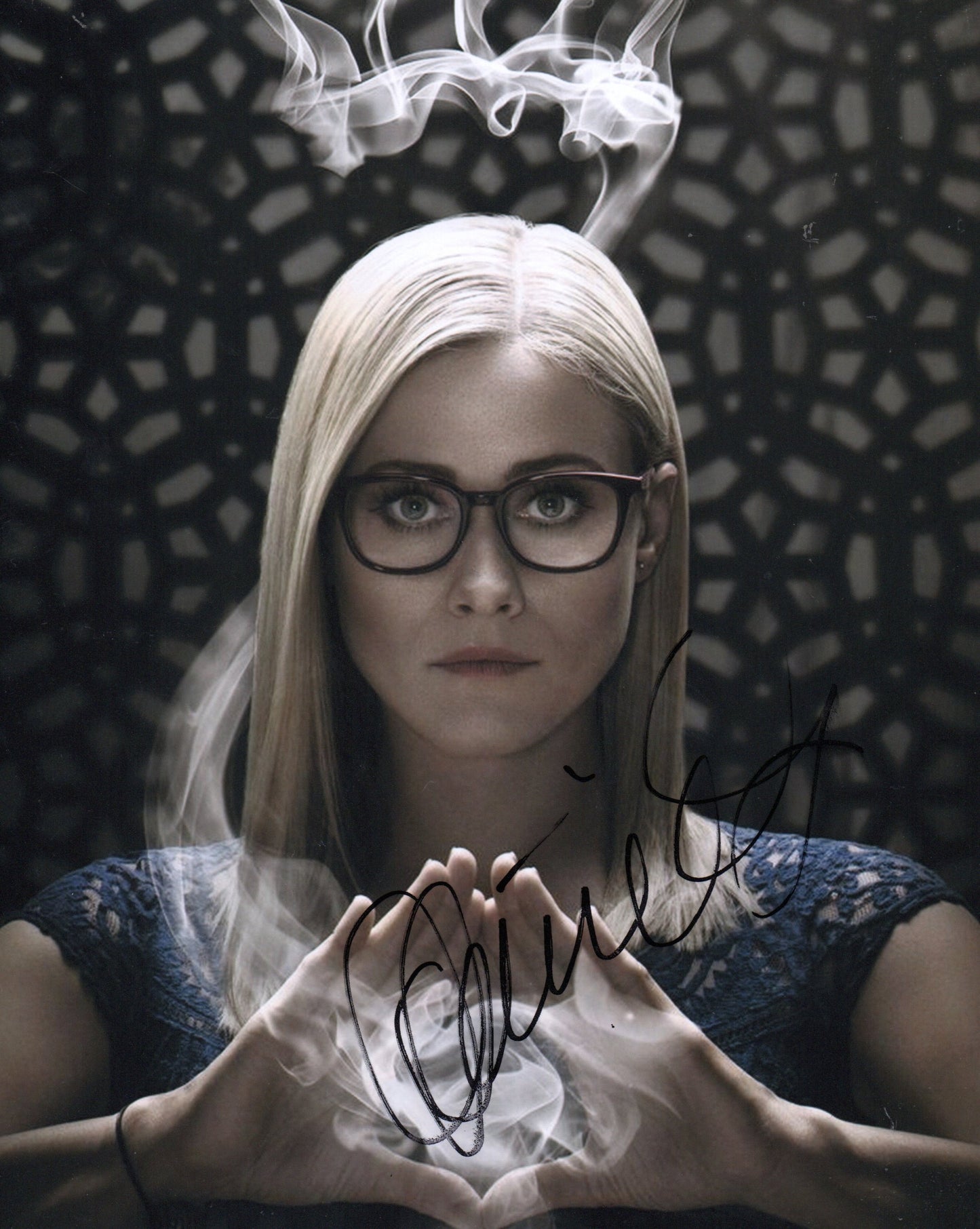 OLIVIA TAYLOR DUDLEY SIGNED THE MAGICIANS 10X8 PHOTO (5)
