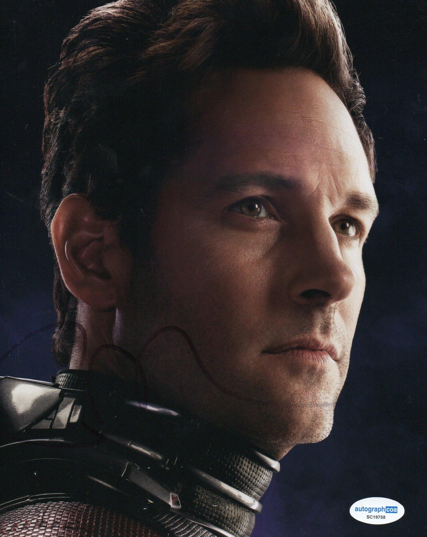 PAUL RUDD SIGNED AVENGERS 8X10 PHOTO (1) ALSO ACOA