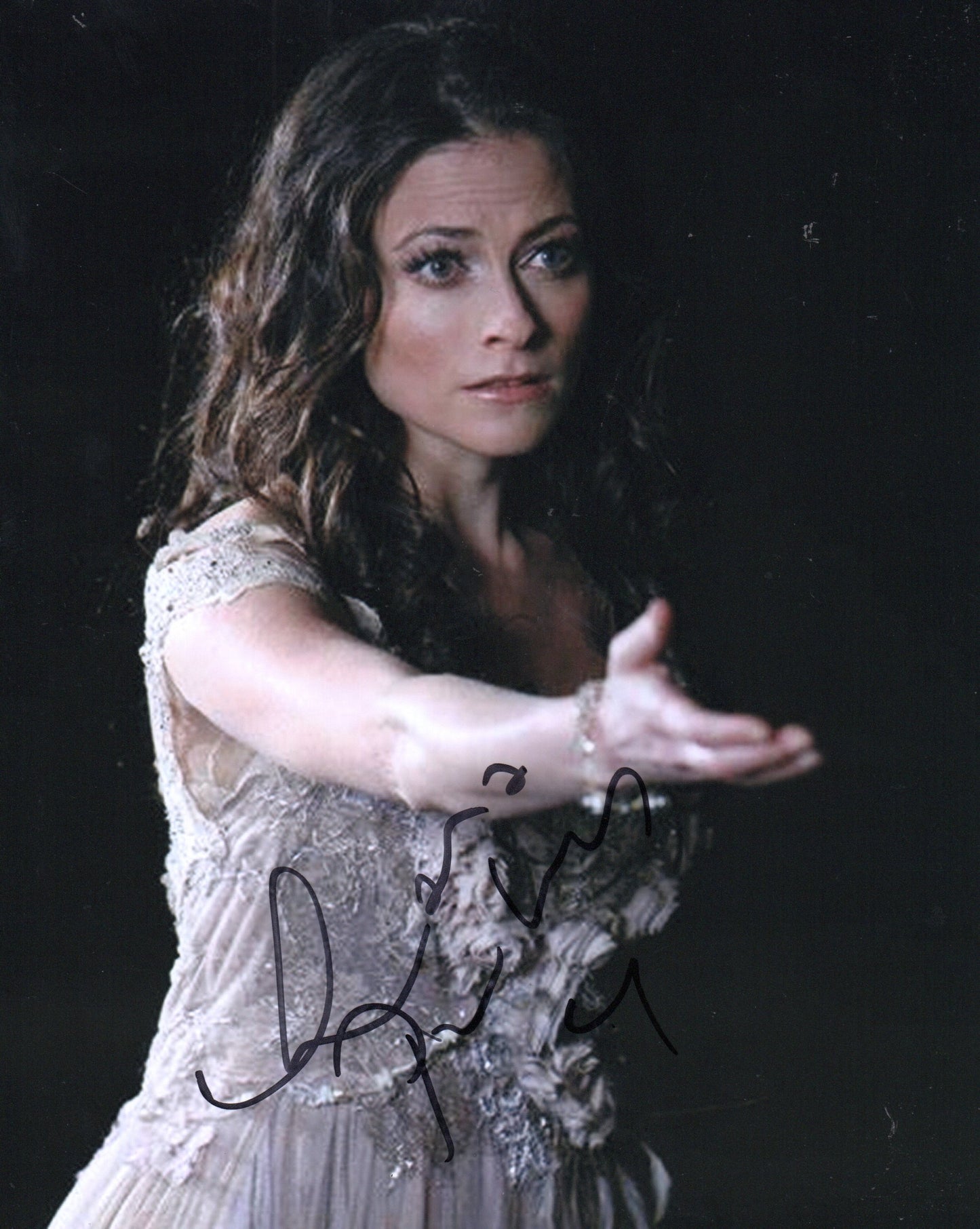 LARA PULVER SIGNED TRUE BLOOD 10X8 PHOTO (4)
